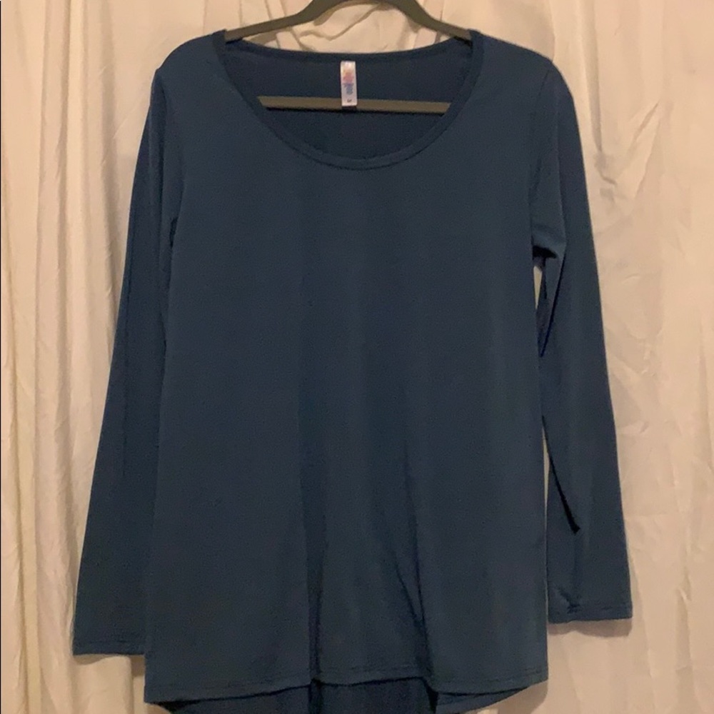 Lularoe Lynnae top